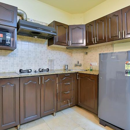 Studio Serviced Apartments Near Fortis Hospital Gurgaon Bagian luar foto