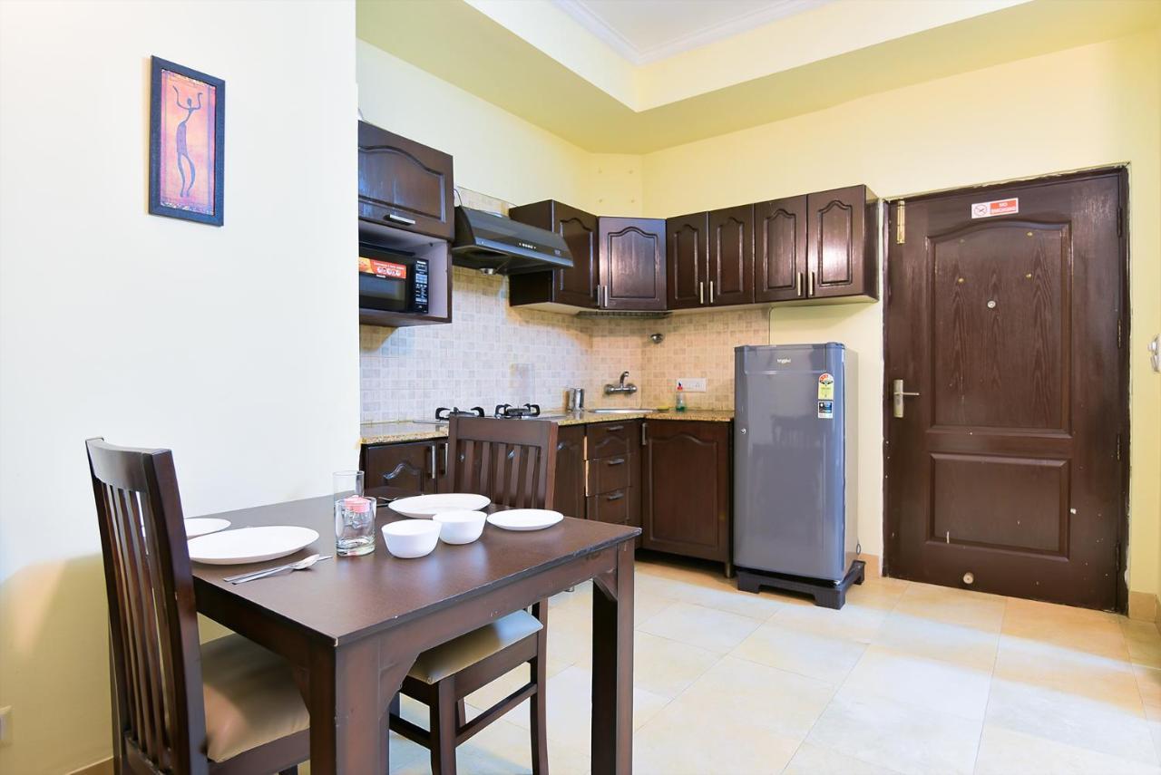 Studio Serviced Apartments Near Fortis Hospital Gurgaon Bagian luar foto