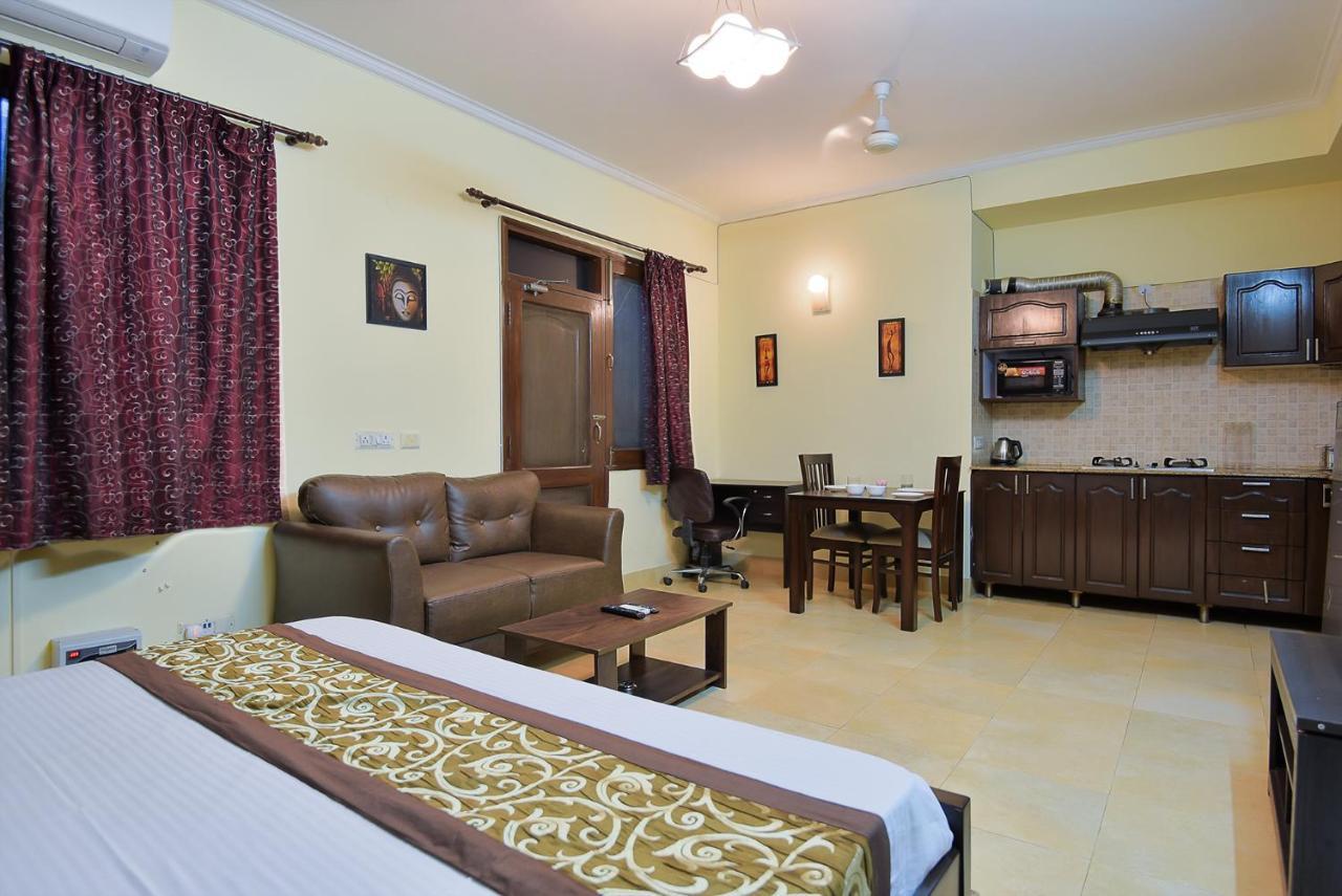 Studio Serviced Apartments Near Fortis Hospital Gurgaon Bagian luar foto