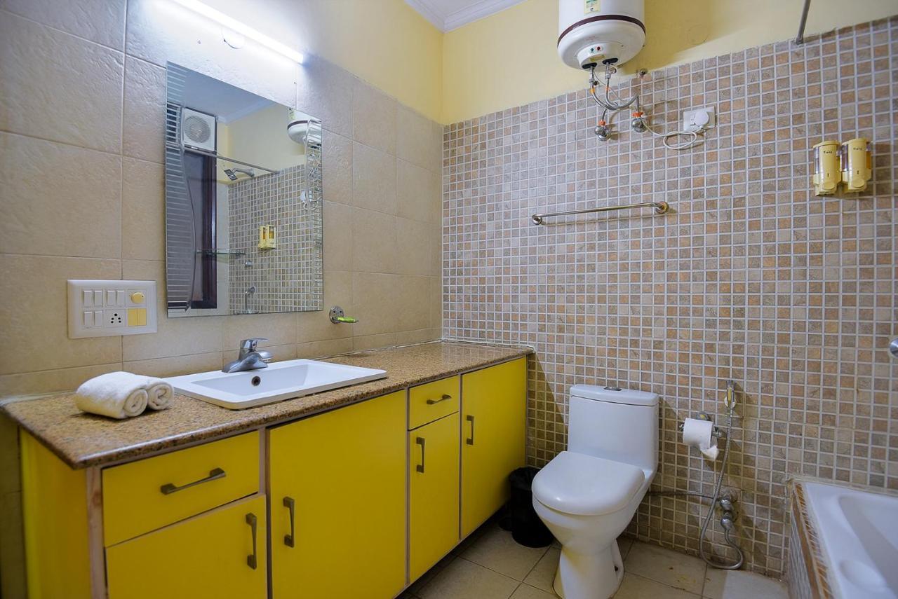 Studio Serviced Apartments Near Fortis Hospital Gurgaon Bagian luar foto